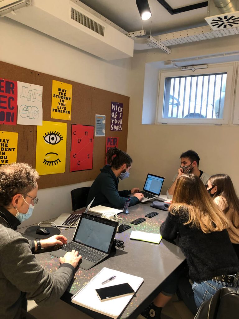 Qualunque siano i tuoi obiettivi di marketing, possiamo parlarne insieme e capire quali quali strade prendere in base al budget di riferimento e agli obiettivi di business.